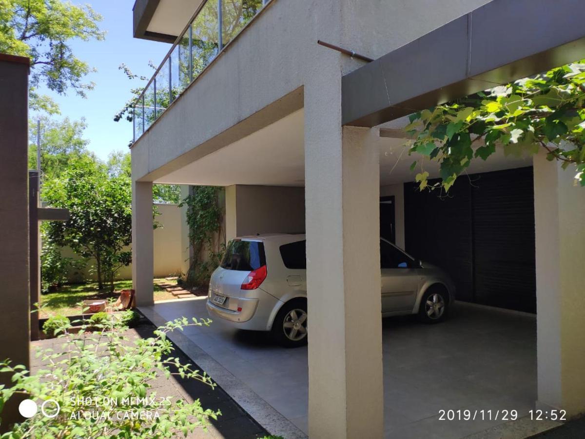 フォス・ド・イグアス Casa Moderna No Centro Proxima A Atracoes Turisticasヴィラ エクステリア 写真