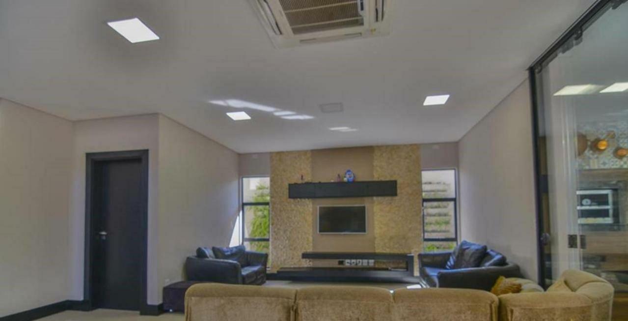 フォス・ド・イグアス Casa Moderna No Centro Proxima A Atracoes Turisticasヴィラ エクステリア 写真